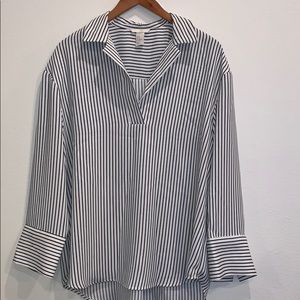 XS H&M womens oversized pinstripe blouse